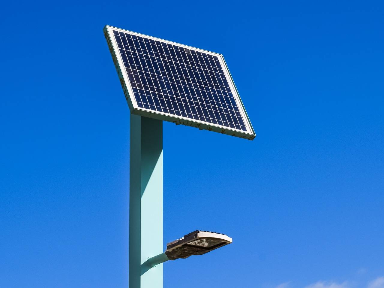 Садовые фонари на солнечных батареях по низкой стоимости