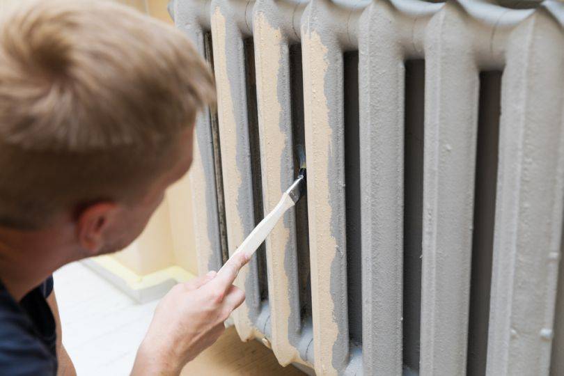 Как выбрать краску для чугунных радиаторов отопления? пошаговый процесс окрашивания