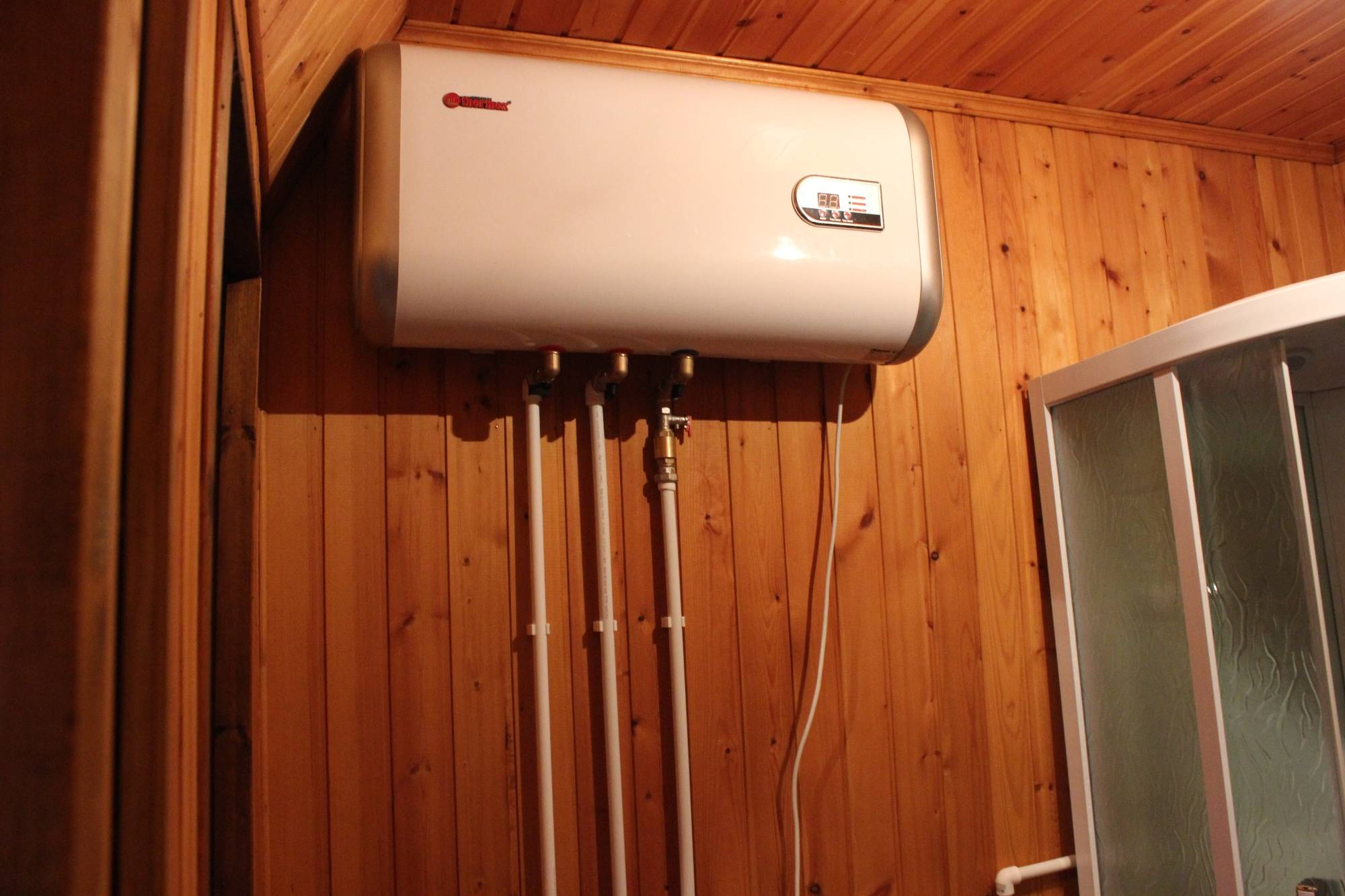 Как выбрать водонагреватель электрический накопительный для дома и квартиры