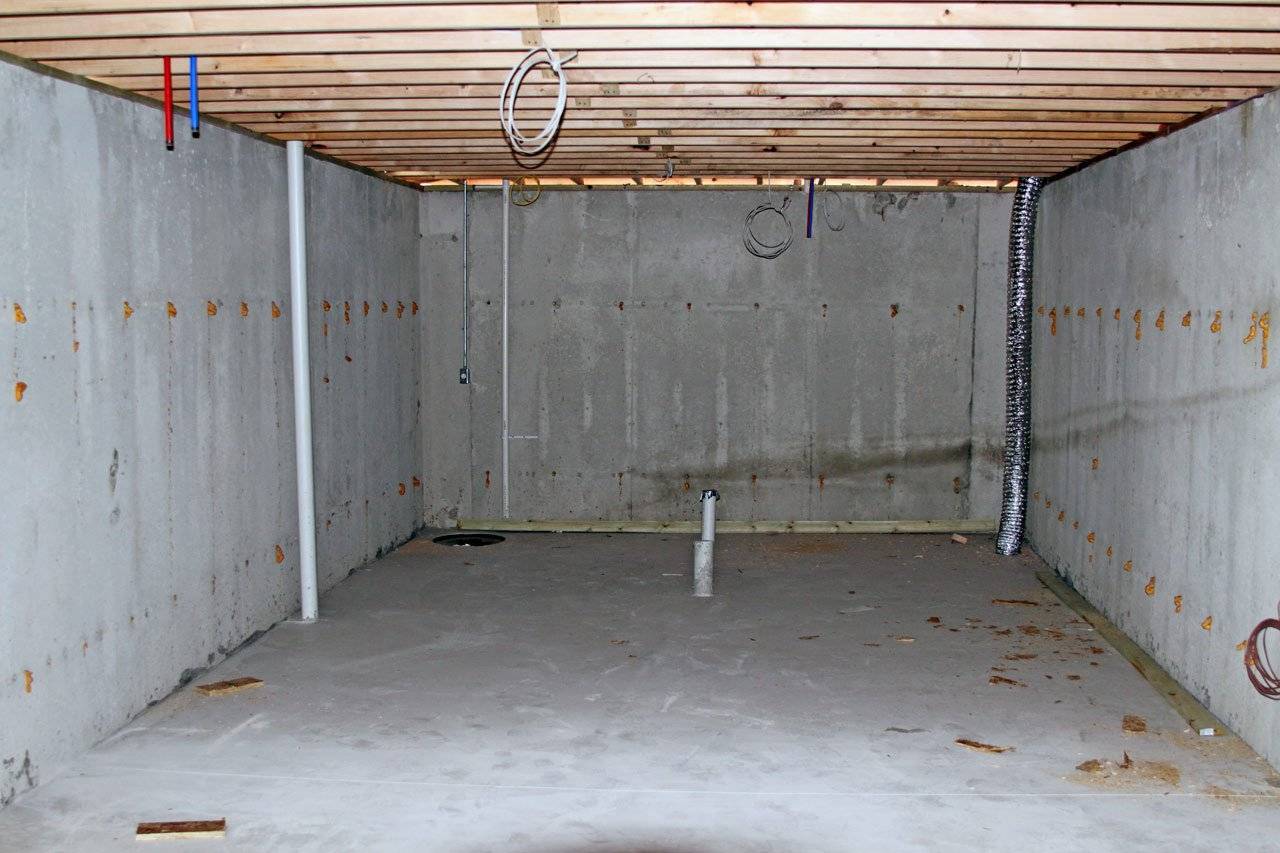 Утепление потолка в подвале дома частного изнутри пеноплексом и гаража: видео и технология
