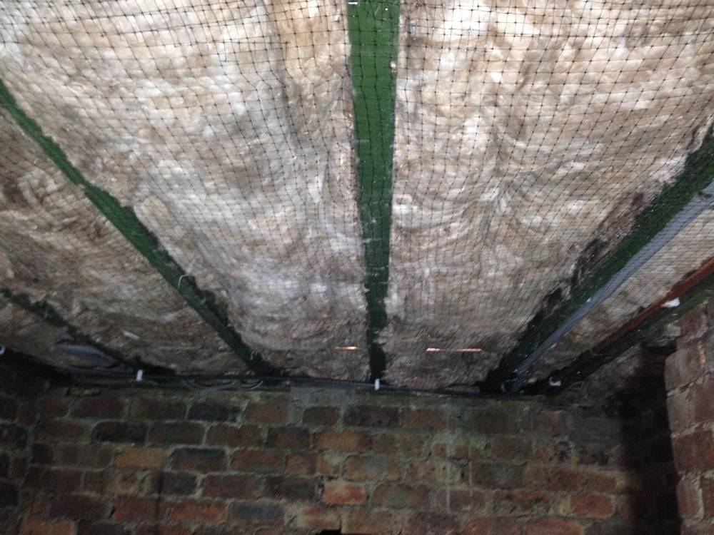 Плотниковкак утеплить подполье в деревянном доме