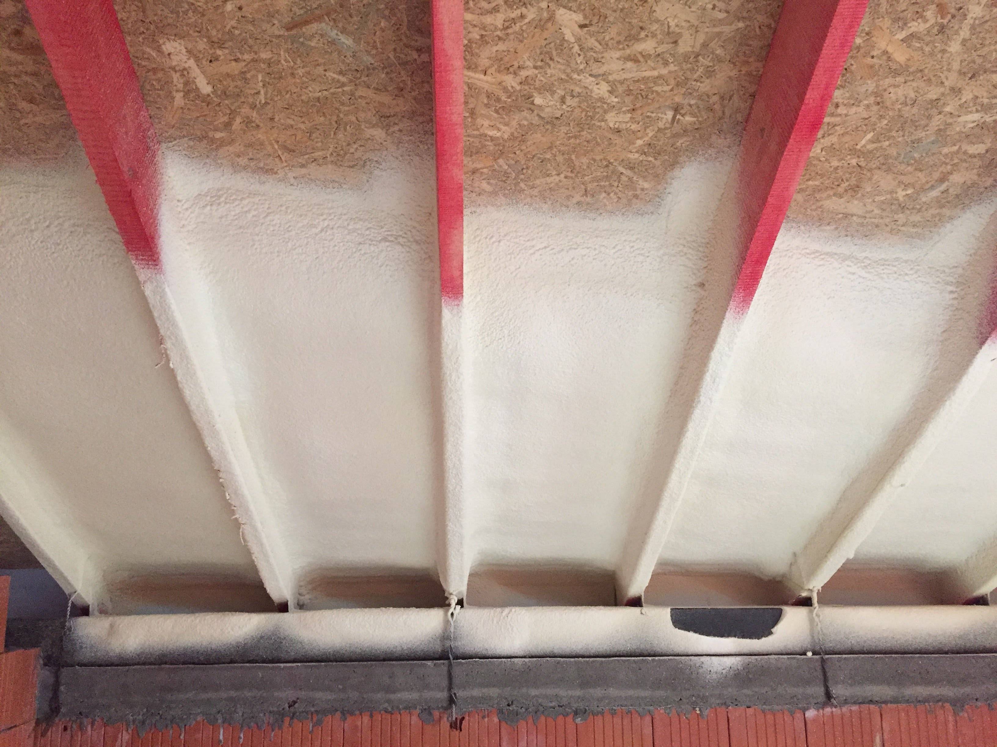 Утепление крыши дома пенопластом – преимущества, технология, особенности материала