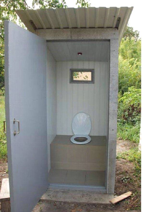 Теплый туалет на даче: виды, их конструктивные особенности, технология строительства