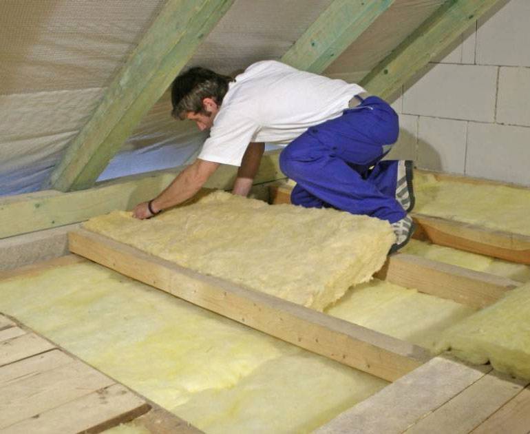 Минвата для утепления потолка, крепление минеральной ваты к потолку, какой слой минваты нужен для утепления потолка