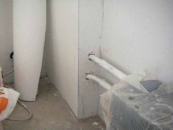Как спрятать трубы отопления в частном доме и квартире: варианты маскировки