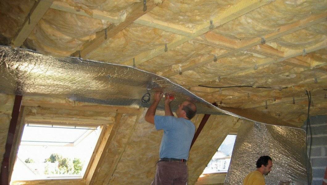 Крепление утеплителя к потолку: материалы, инструкции по монтажу, советы