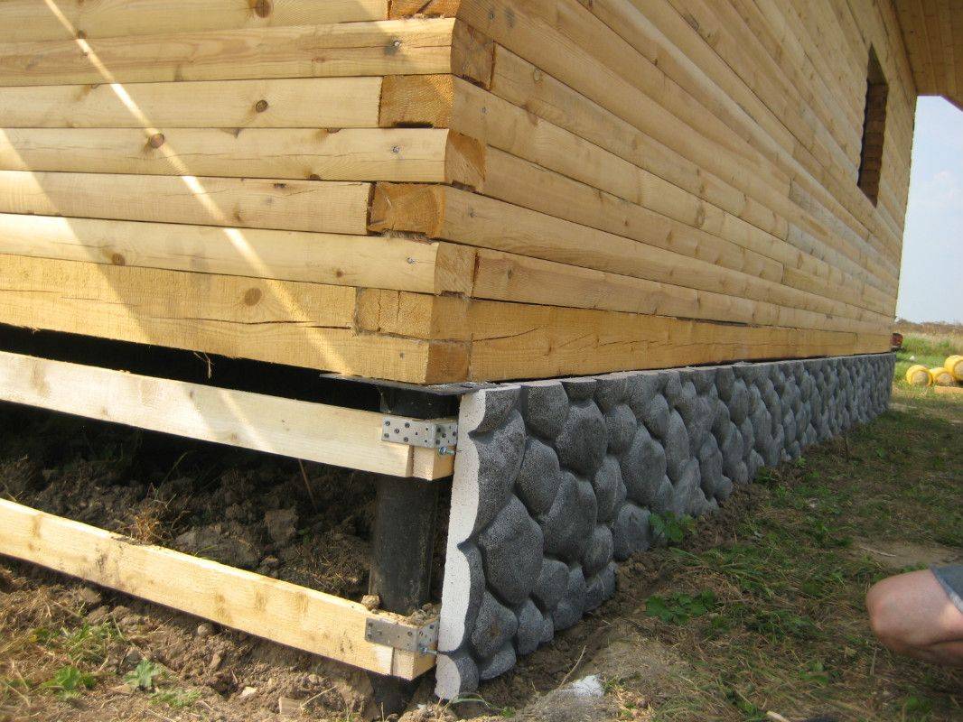 Утепление свайно винтового фундамента деревянного дома: как утеплить, способы, технология, особенности